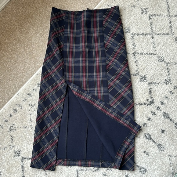 FREE PEOPLE tartan plaid 3/4 length skirt with side slit. Size 2 - Picture 2 of 6